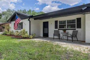 7 E Grove Ave, LAKE WALES