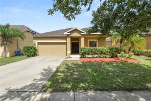 613 Stonehaven Dr, HAINES CITY