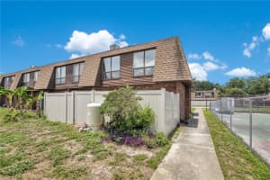 1836 CRYSTAL LAKE DRIVE, LAKELAND, FL 33801 - MLS#MFRL4954435