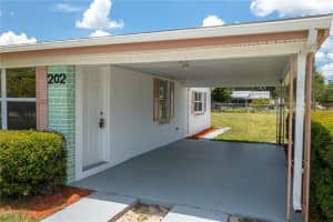 202 CENTRAL AVENUE, FROSTPROOF, FL 33843 - MLS#MFRL4954506