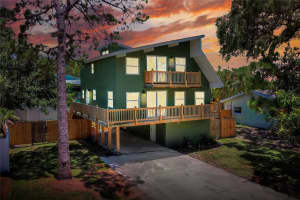 300 Freeport Ave Ne, ST PETERSBURG