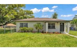 933 GOLDEN RULE COURT, LAKELAND, FL 33803 Sold 11/04/25