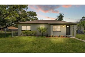933 GOLDEN RULE COURT, LAKELAND, FL 33803 Sold 11/04/25