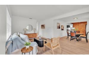 933 GOLDEN RULE COURT, LAKELAND, FL 33803 Sold 11/04/25