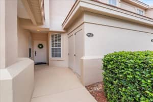 417 ENCLAVE PLACE, LAKELAND, FL 33803 Sold 08/04/25
