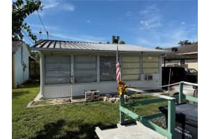 1934 W Marjorie St, LAKELAND