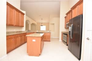 1966 ALTAVISTA CIRCLE, LAKELAND, FL 33810 - MLS#MFRL4954618