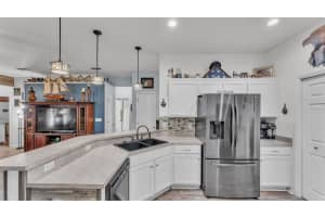 8008 PRINCETON MANOR CIRCLE, LAKELAND, FL 33809 Sold 10/10/25