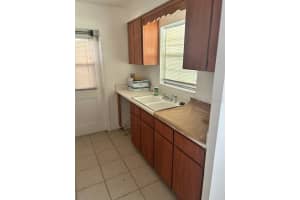 549 YOUNG PLACE, LAKELAND, FL 33803 Sold 08/29/25