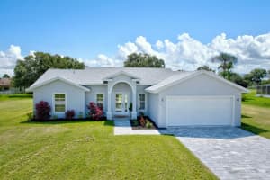 1015 Duane Palmer Blvd, SEBRING