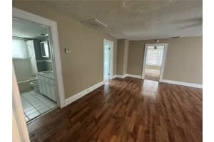 648 AVENUE B NW, WINTER HAVEN, FL 33881 - MLS#MFRL4954744