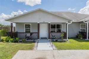 608 Pineville Ln, LAKELAND
