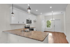 1008 REYNOLDS ROAD, LAKELAND, FL 33801 Sold 08/22/25
