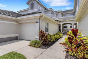 532 GRASSLANDS VILLAGE CIRCLE, LAKELAND, FL 33803 - MLS#MFRL4954829