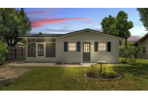 5835 8th St, ZEPHYRHILLS