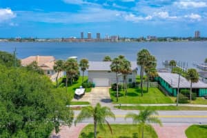 1633 Riverside Dr, DAYTONA BEACH