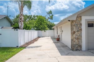 1054 COLONY PARK DRIVE, LAKELAND, FL 33813 - MLS#MFRL4954951
