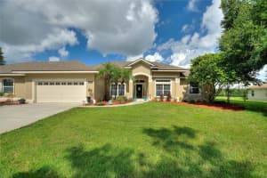 275 LOMA DR, WINTER HAVEN, FL 33881 - MLS#MFRL4954964