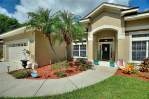 275 LOMA DR, WINTER HAVEN, FL 33881 - MLS#MFRL4954964