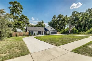 3925 CLUBHOUSE ROAD, LAKELAND, FL 33812 - MLS#MFRL4954999
