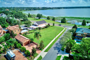 981 LAKE HOLLINGSWORTH DRIVE, LAKELAND, FL 33803 Sold 10/30/25