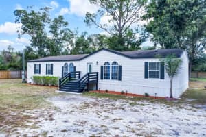 2425 WOODS TRAIL, LAKELAND, FL 33809 - MLS#MFRL4955031