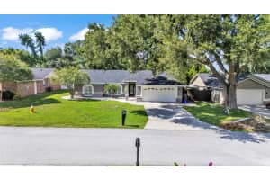 2314 Eastmeadows Ct, LAKELAND
