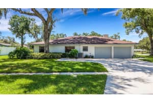 6318 Oak Sq W, LAKELAND