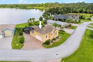 652 MEANDERING WAY, POLK CITY, FL 33868 Sold 09/23/25