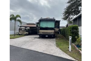 16617 SUNSHINE AVENUE, CLERMONT, FL 34714 Sold 09/18/25