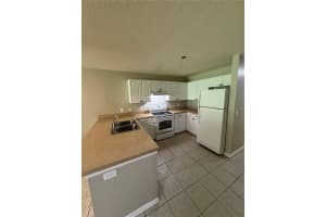 1011 FOX LAKE DRIVE, LAKELAND, FL 33809 - MLS#MFRL4955141