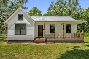 8320 Mathews Rd, LAKELAND