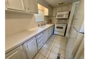 220 GROVE RIDGE DRIVE, WINTER HAVEN, FL 33880 - MLS#MFRL4955255