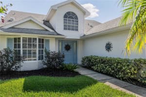 725 Peninsular Dr, LAKELAND