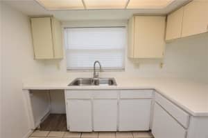 1019 BUCCANEER DRIVE, LAKELAND, FL 33801 - MLS#MFRL4955274