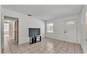 631 CAROLYN DRIVE, LAKELAND, FL 33803 Sold 10/23/25