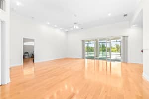 6779 HUNTINGTON HILLS BOULEVARD, LAKELAND, FL 33810 - MLS#MFRL4955311