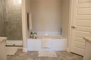 4019 TULLAMORE LANE, AUBURNDALE, FL 33823 - MLS#MFRL4955321
