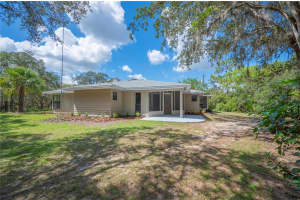 900 HWY 630 E, FROSTPROOF, FL 33843 - MLS#MFRL4955357