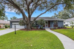 4614 Valley View Dr E, LAKELAND
