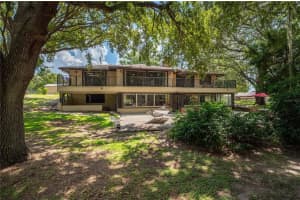 1942 Old Grove Trl, FROSTPROOF