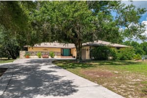1942 OLD GROVE TRL, FROSTPROOF, FL 33843 - MLS#MFRL4955382