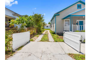 2824 19TH STREET, TAMPA, FL 33605 - MLS#MFRL4955388