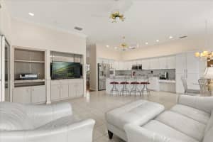7103 MONTREAL DRIVE, LAKELAND, FL 33810 - MLS#MFRL4955416