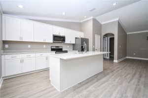 521 HIGHLAND DRIVE, LAKELAND, FL 33813 - MLS#MFRL4955518
