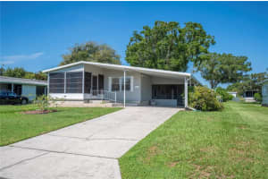 1610 Reynolds Rd #207, LAKELAND