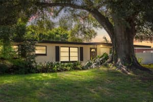 29 Lamplight Ln, WINTER HAVEN