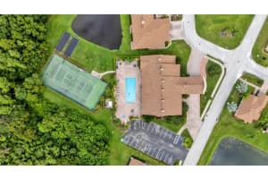 1584 VIENNA SQUARE DRIVE, WINTER HAVEN, FL 33884 - MLS#MFRL4955737