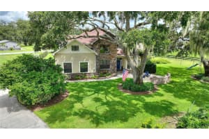 1211 GREY FOX HOLLOW DR, WINTER HAVEN, FL 33880 Sold 10/21/25