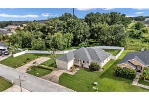 2756 Highlands Creek Dr, LAKELAND